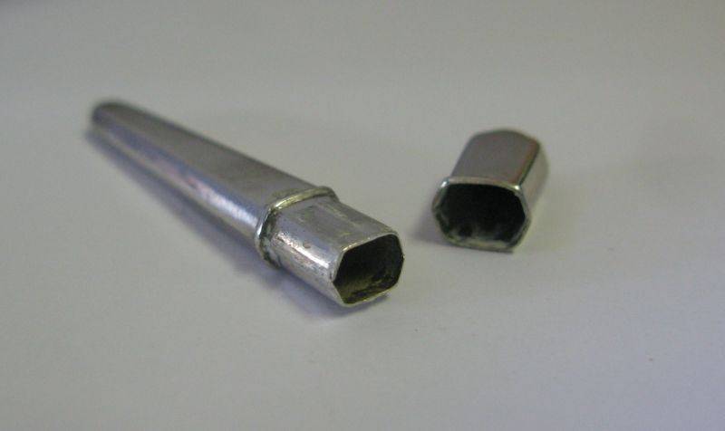 AG MOEDER MA !! A RARE ADORABLE OLD DUTCH SILVER NEEDLE CASE IN SPLENDID CONDITION...WOW !!