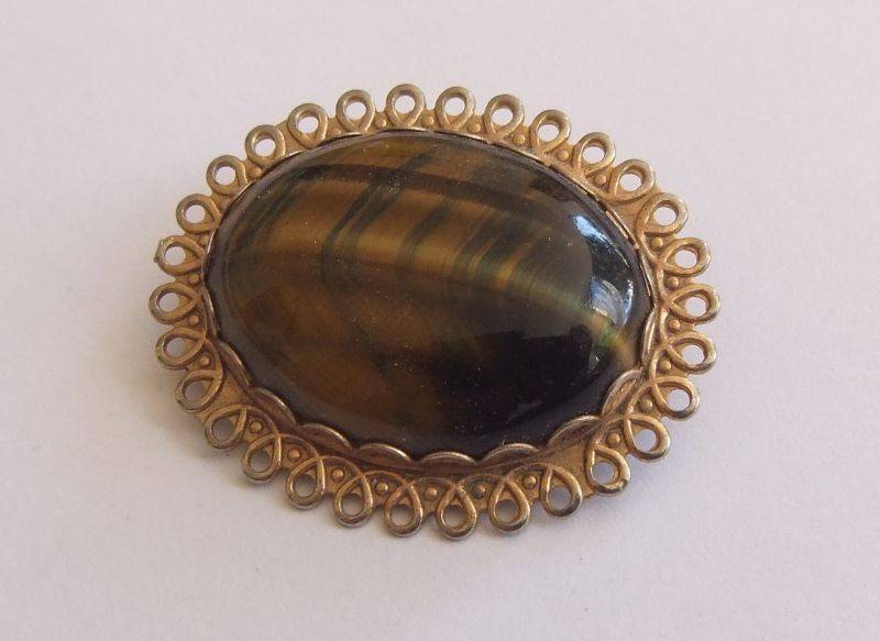VINTAGE BROOCH - GOLD TONE - TIGERS EYE