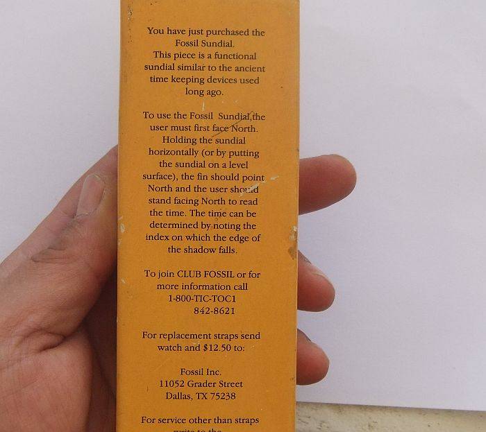 A RARE VINTAGE "" FOSSIL SUN-DIAL "" FUNCTIONAL TIME PIECE WITH ORIGINAL BOX AND COMPASS !! SO COOL