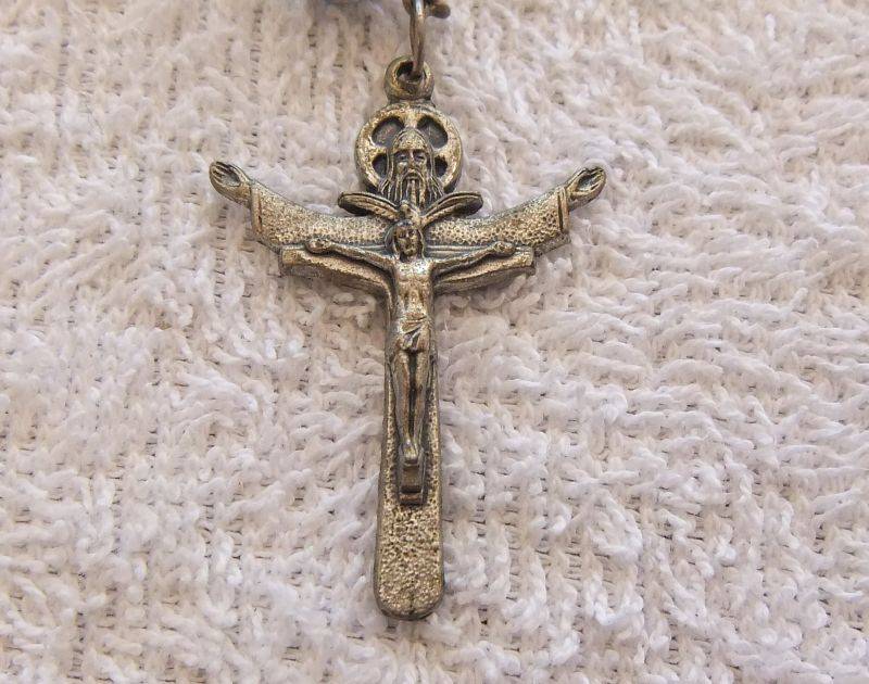 AN AWESOME AND INTERESTING VINTAGE CATHOLIC ROSARY !!