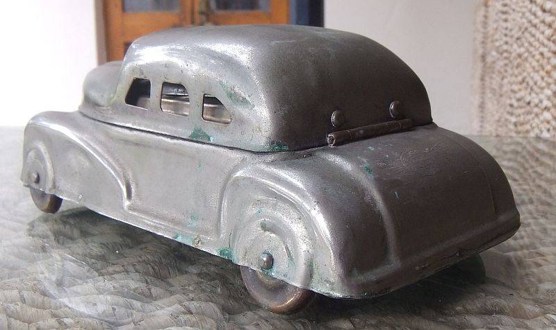 THE COOLEST FIND !! A 1930`S TIN METAL CAR SHAPED "CONTAINER" FOR BETEL NUTS - EASY TO RESEARCH !!