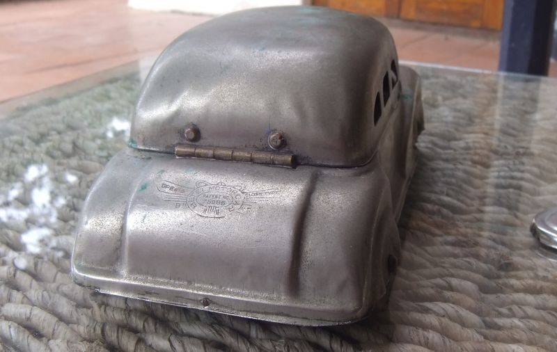 THE COOLEST FIND !! A 1930`S TIN METAL CAR SHAPED "CONTAINER" FOR BETEL NUTS - EASY TO RESEARCH !!