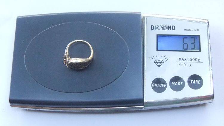 AN EXQUISITE VINTAGE LOOK SOLID STERLING SILVER RING SET WITH "TONS" OF MARCASITE !! SIMPLY WOW !!