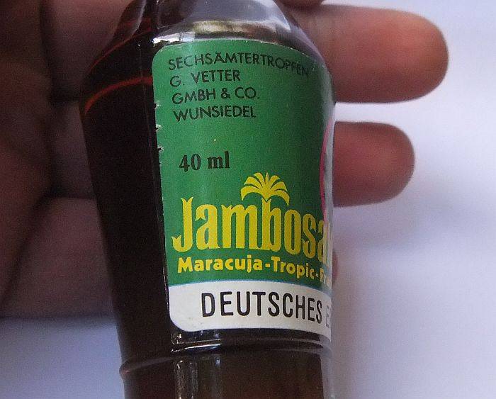 SEALED !! 40 ML VINTAGE MINIATURE !! 25 % ALCOHOL ... ""JAMBOSALA"" FRUIT LIQUEUR !! FOR THE EXOTIC