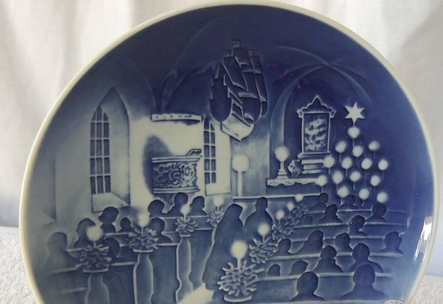BING & GRONDAHL "JULE" AFTER CHRISTMAS 1968 DISPLAY PLATE COPENHAGEN DENMARK !! VALUE !! QUALITY !!