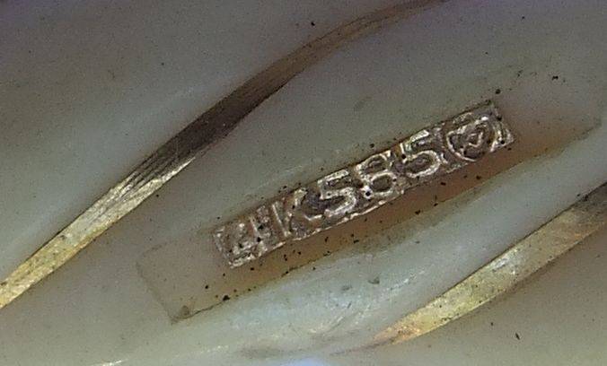 AN EXQUISITE VINTAGE DESIGNER STAMPED CARVED BONE BANGLE WRAPPED IN 14 CT GOLD !! LOOK AND READ !!