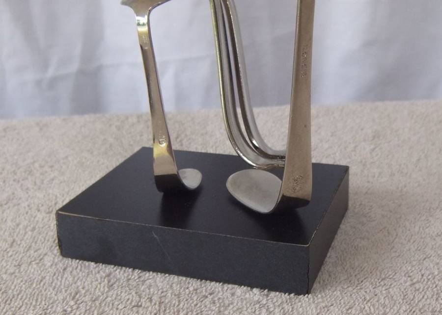 WOW !! A SUPERB CUTLERY ""PIANO MAN "" STATUE BY ARGENTINIAN ARTIST HUGO DE RITIS !! SO COOL !!