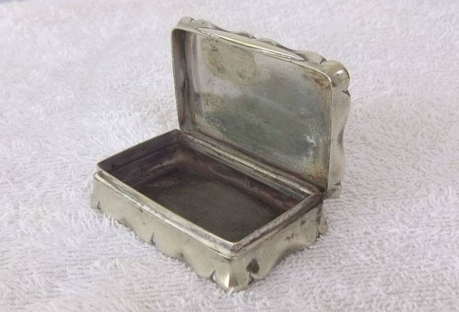 RARE FIND !! AN ANTIQUE HALLMARKED SNUFF BOX FROM THE BOER WAR ERA 1880-1900 BOER NAME & "SPITSKOP"