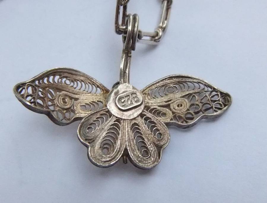 RARE FIND !!A VINTAGE STERLING SILVER FILIGREE BUTTERFLY PENDANT & STERLING SILVER DESIGNER NECKLACE