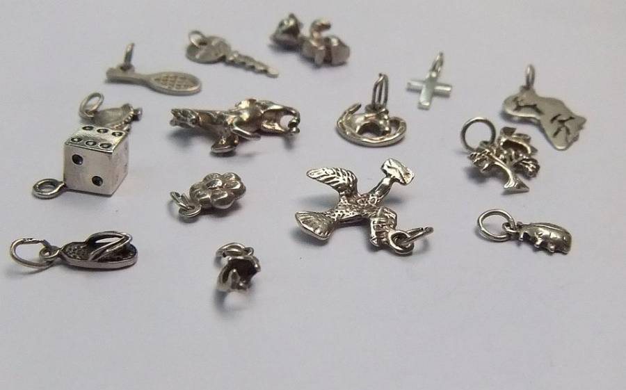 A FABULOUS JOB LOT OF 15 STERLING SILVER CHARMS / PENDANTS !! BID FOR THE LOT !! SCORE !!