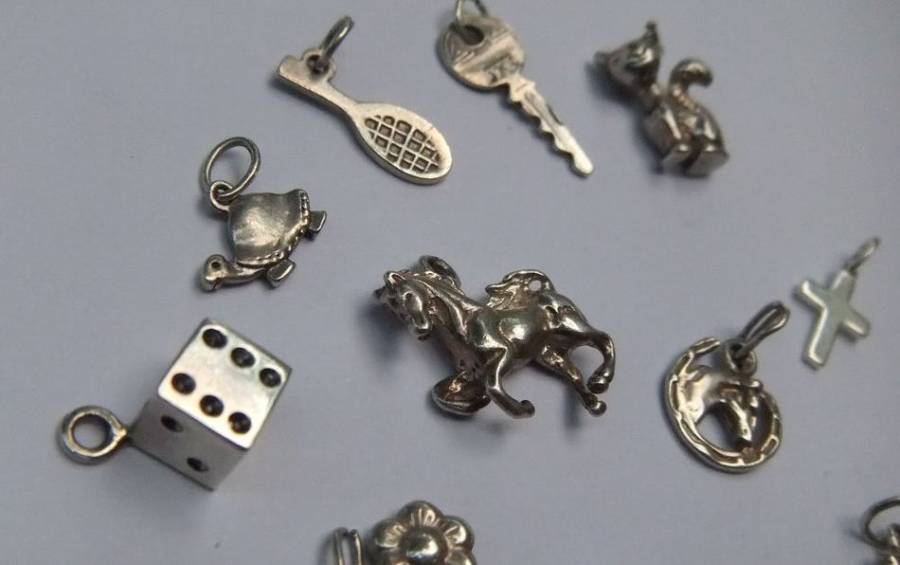 A FABULOUS JOB LOT OF 15 STERLING SILVER CHARMS / PENDANTS !! BID FOR THE LOT !! SCORE !!