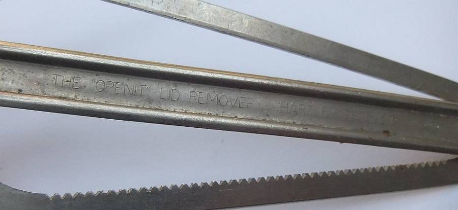 A VINTAGE BOTTLE OPENER / LID REMOVER MADE IN ENGLAND