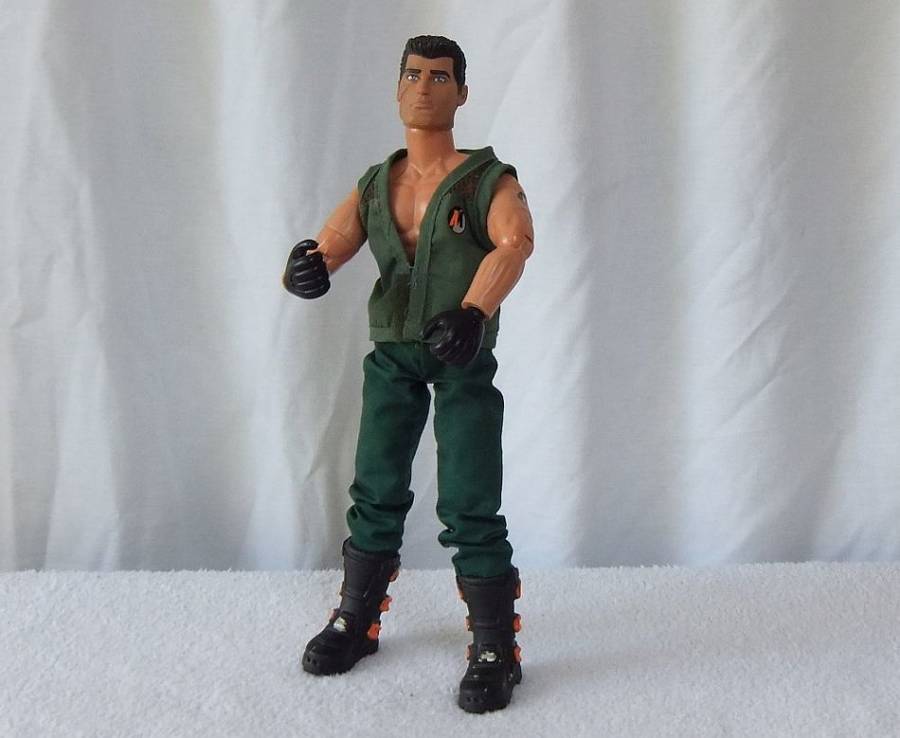 ORIGINAL 1996 ACTION MAN ACTION FIGURE
