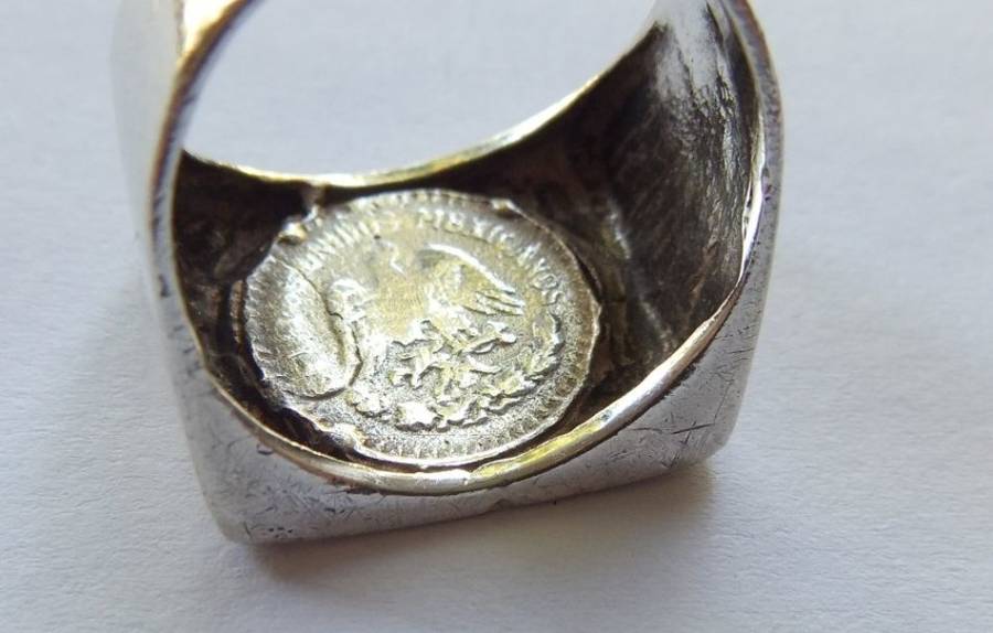 AN EYE CATCHING VINTAGE LOOK SOLID STERLING SILVER COIN RING !! STAMPED AND FULLY TESTED !!