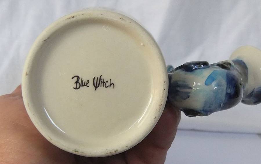 SO COOL !! A GREAT QUALITY SAXOPHONE / MUSIC THEMED COFFEE MUG BY BLUE WITCH !! GREAT DETAIL !!