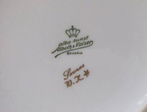 SO CLASSY !! A VINTAGE GERMAN PORCELAIN VASE BY ALBOTH & KAISER BAVARIA IN THE SEVRES PATTERN