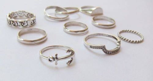 DECEMBER DEAL !! 9 SOLID STERLING SILVER RINGS FOR YOUR COLLECTION !! BID FOR THE LOT !! ALL TESTED