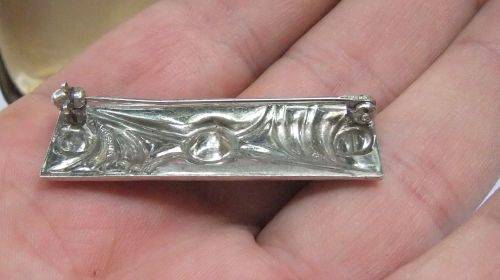 A GORGEOUS VINTAGE SOLID 935 SILVER BROOCH SET WITH MARCASITE AND A GENUINE PEARL !! PLUS BOX !!