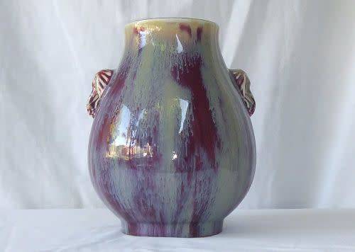 A RARE OLD FLAMBE DRIP GLAZE CHINESE POTTERY VASE WITH ELEPHANT HANDLES IN EXCELLENT CONDITION