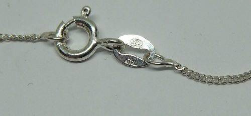 A BEAUTIFULLY DETAILED STERLING SILVER ST CHRISTOPHER PENDANT PLUS A STERLING SILVER NECKLACE !! WOW