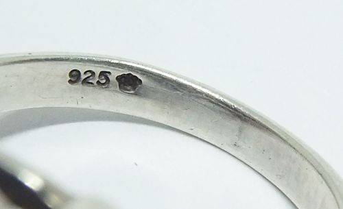 WOW !! AN EXQUISITE SOLID STERLING SILVER RING SET WITH A MAJESTIC FACETED BLUE STONE !! MUST HAVE !