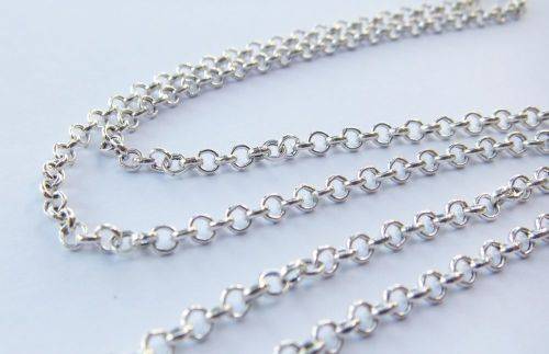 AN AWESOME EXTRA LONG 80 CM ROUND LINK STERLING SILVER NECKLACE IN EXCELLENT CONDITION !! MUST HAVE