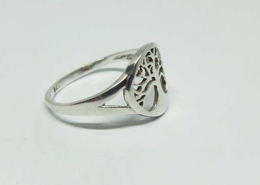 R1 START !! A CHARMING SOLID STERLING SILVER TREE OF LIFE MOTIF RING !! FREE COMBINING !!