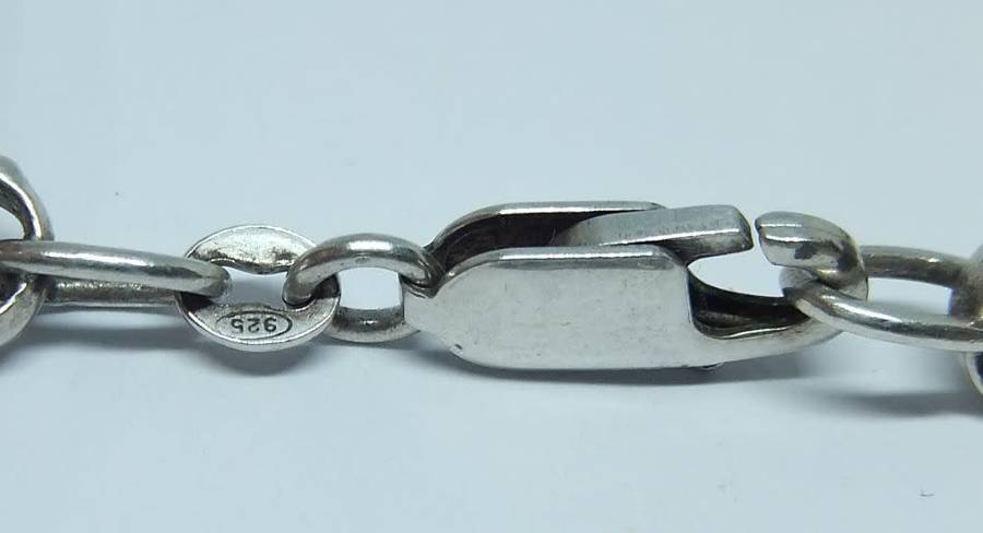 A SUPERB AND STRONG SOLID STERLING SILVER ROUND LINK NECKLACE WITH A QUALITY CLASP !! MUST HAVE !!