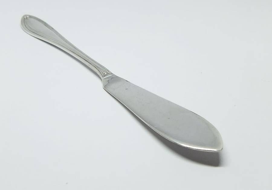 TOP CLASS !! A 1956 HALLMARKED SOLID STERLING SILVER PATE KNIFE BY A.S.P.CO OF SHEFFIELD ENGLAND !!