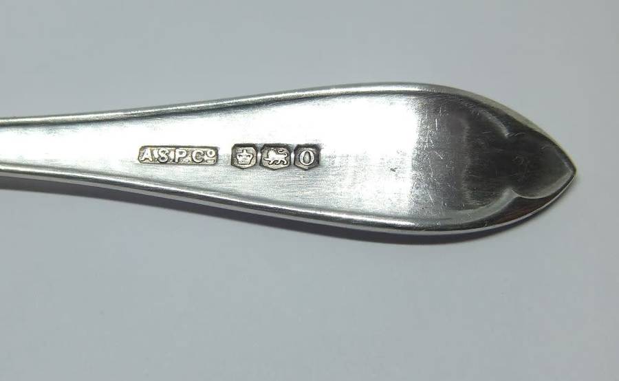 TOP CLASS !! A 1956 HALLMARKED SOLID STERLING SILVER PATE KNIFE BY A.S.P.CO OF SHEFFIELD ENGLAND !!