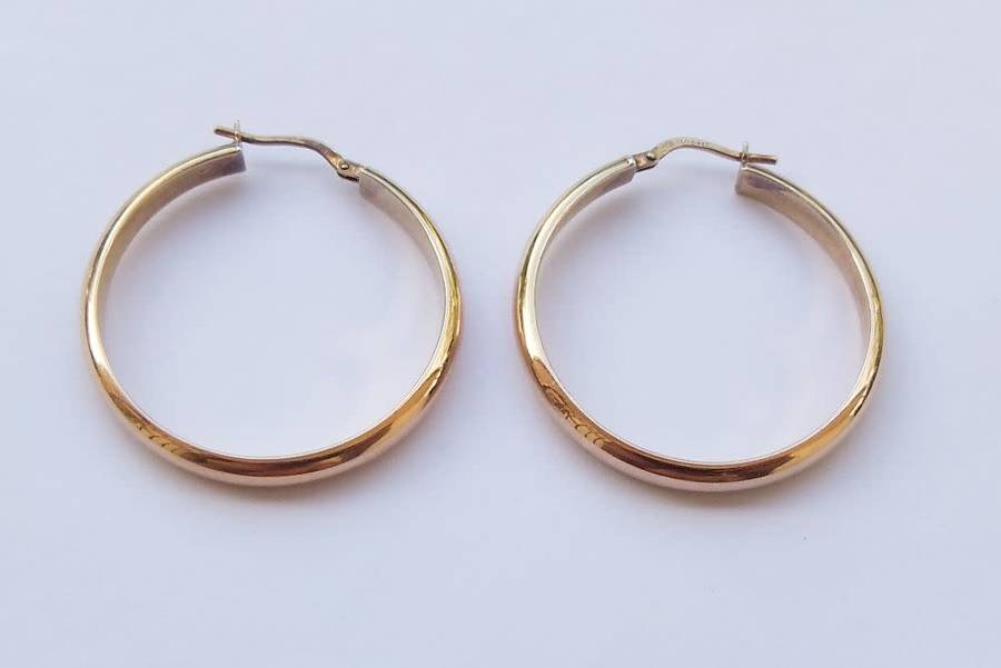 A LARGE SUPERB QUALITY GOLD PLATED STERLING SILVER PAIR OF HINGED CLIP HOOP EARRINGS !! MUST HAVE !!