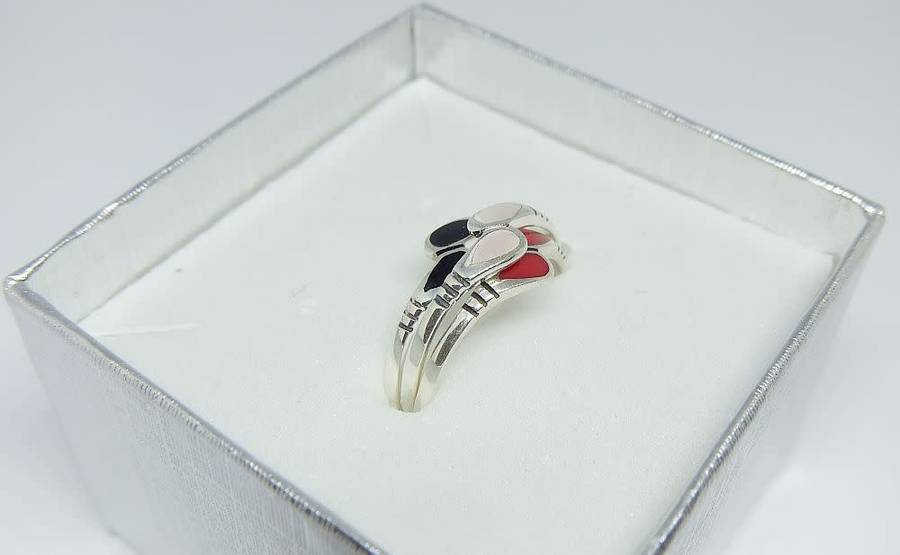 Three genuine sterling silver rings that interlock perfectly - Brand new - With gift box
