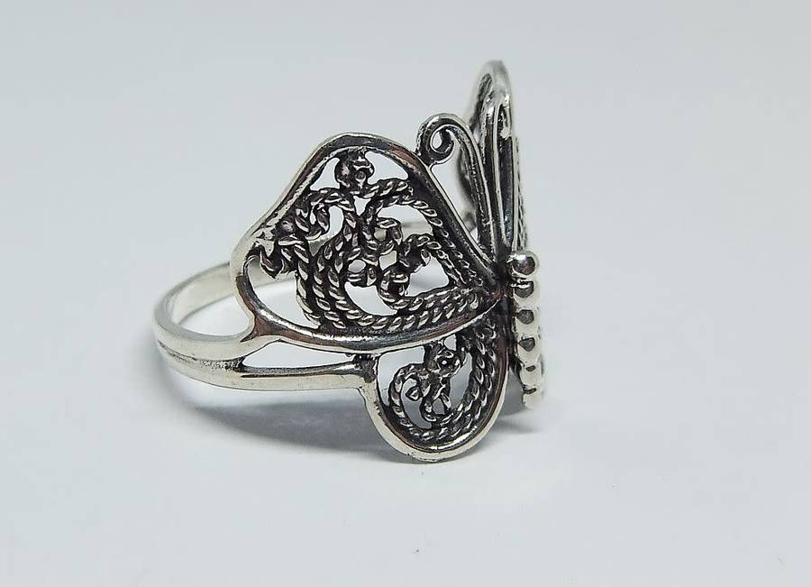 A genuine sterling silver filigree butterfly motif ring - Brand new - With gift box