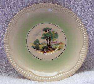 CLARICE CLIFF SAUCER / SMALL PLATE