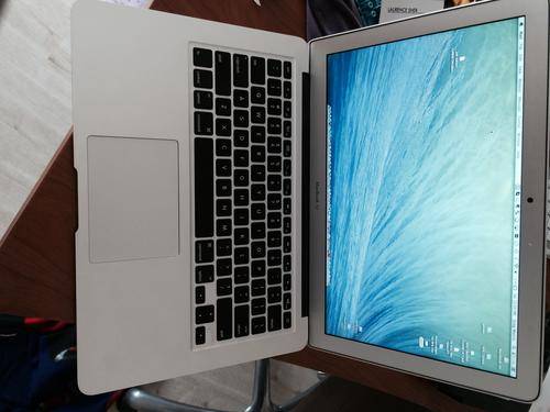 MacBook Air Core i7 2ghz, 8GB Ram, 256GB SSD 13"