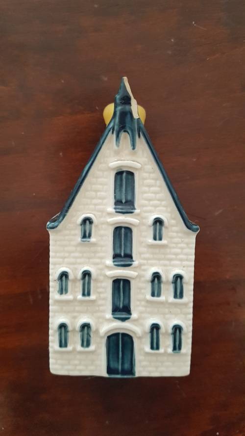 KLM Blue Delft Bols House (No 70)