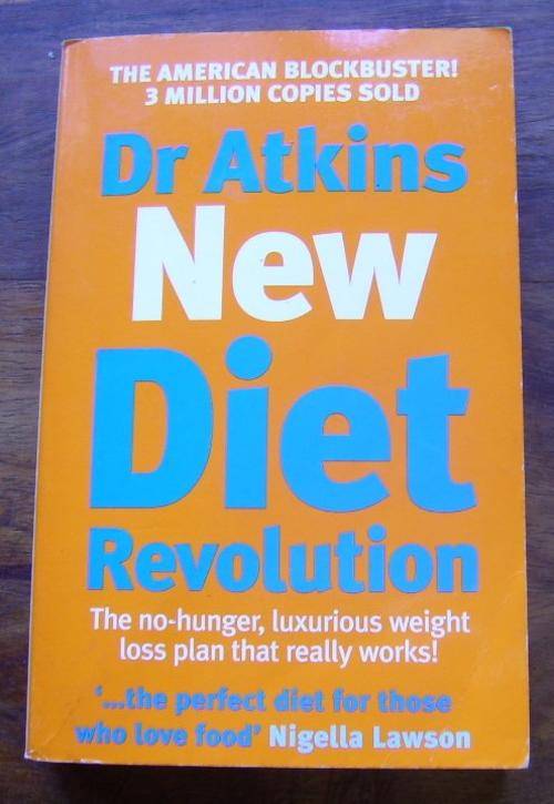 DR ATKINS NEW DIET REVOLUTION - DR ROBERT C. ATKINS