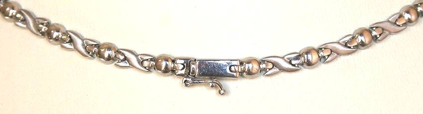 9k / 9ct white gold Necklace, simulated diamonds HIGH END. Ready for you. Last one!