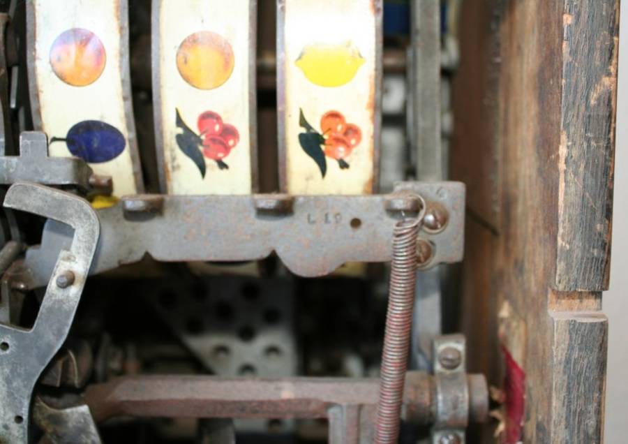 1936 Watling slot machine, model Rol-a-top Bird of Paradise =1 armed bandit =HIGHLY COLLECTIBLE