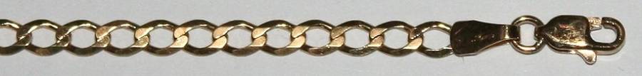 9k / 9ct gold Oval curb BRACELET: 3.4mm wide, 18.5cm. Ready for you. Last one!
