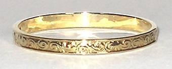 9ct yellow gold engraved Band / Ring, 2mm
