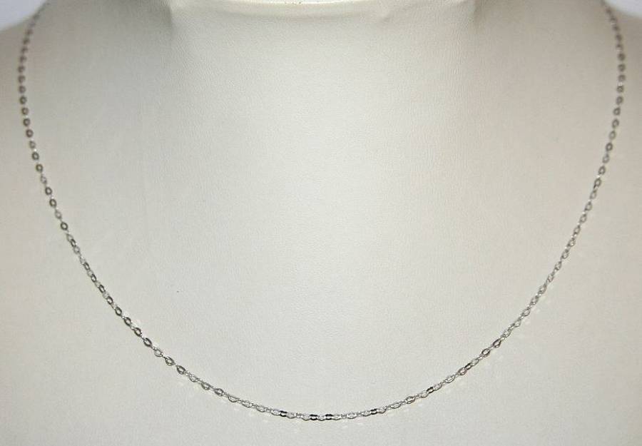 9ct white gold CHAIN: oval anchor, 1.7mm wide, 45cm. Ready for you