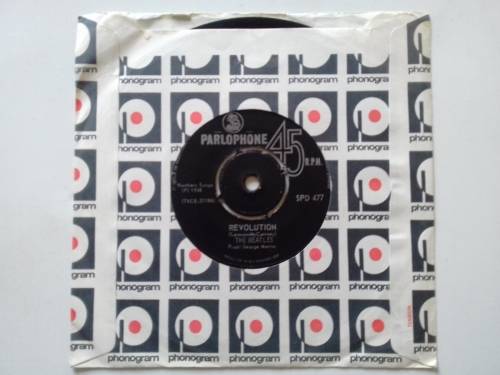The Beatles - Revolution / Hey Jude  ( 1968 SA released 7` single VG+ / VG+ )