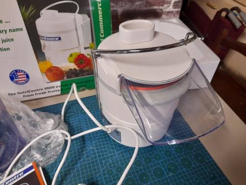 Boxed - NutrCentre 1000 Juicer - Currently Selling for R4895-