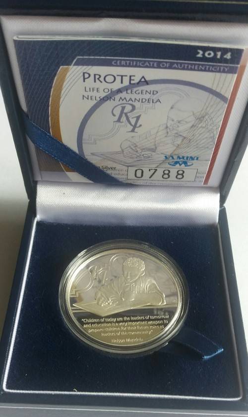 2014 NELSON MANDELA LIFE OF A LEGEND SILVER R1