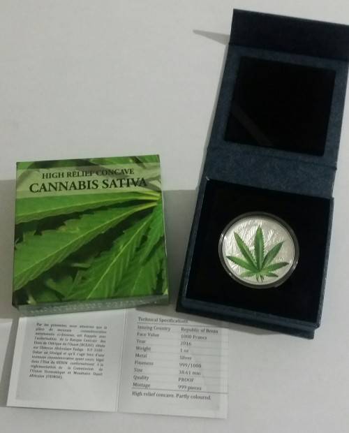 2016 PROOF 1OZ SILVER CANNABIS SATIVA COIN (MINTAGE 999)