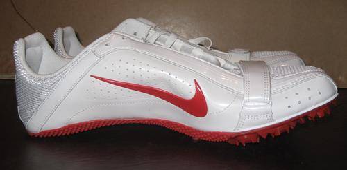 WHITE NIKE TRACK AND FIELD RUNNING SHOES WITH SPIKES