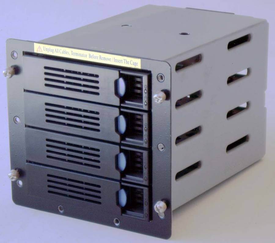 Chenbro Hot Swap cage for 4 x SCSI Hard Disk
