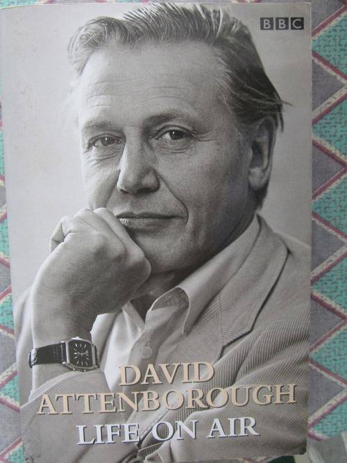 Life on Air -David Attenborough - Memoirs of a Broadcaster - softcover