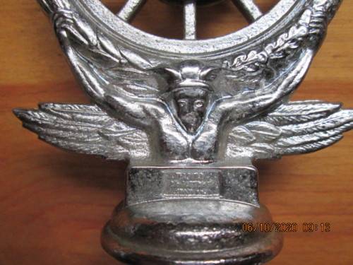 Great find...Vintage South Africa RAC Royal Automobile Club Badge #8644... Great condition